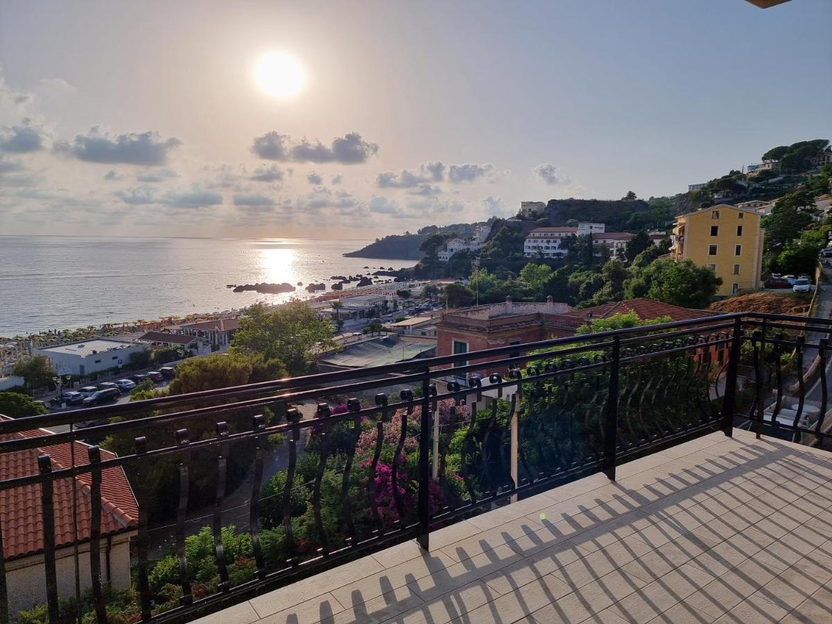 1531 Jackson B&B Scalea Ngoại thất bức ảnh